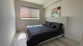 Gorgeous 2bd 2ba Hollywood Place